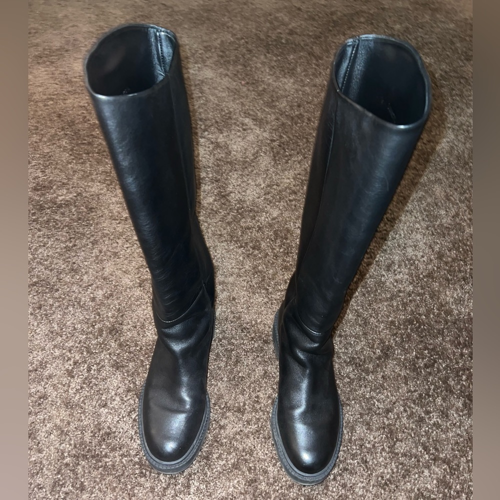 Vince leather knee boots, super comfy💕